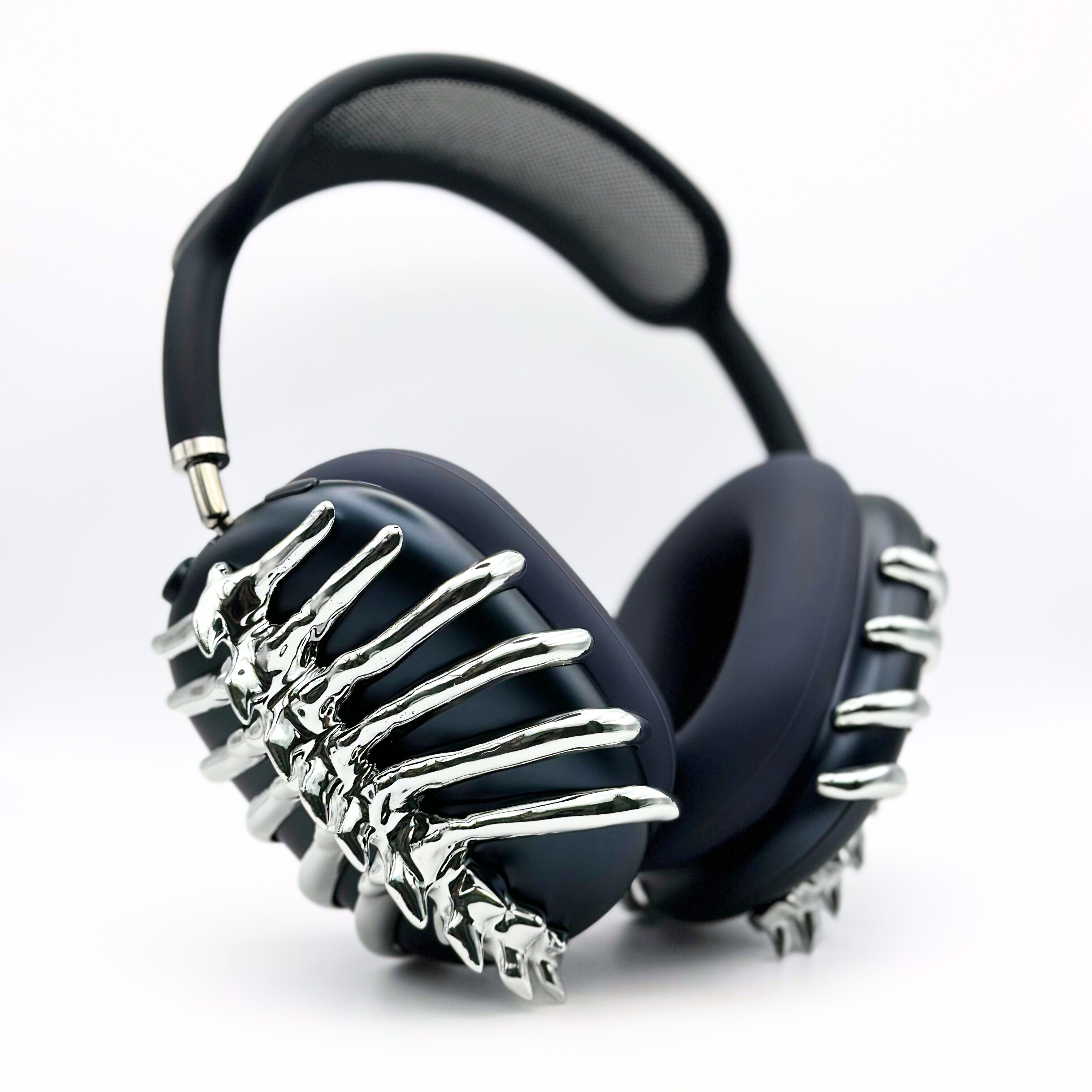 Axis Line – Sculptural AirPods Max Cover